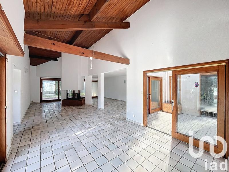 Maison - 260 m² - 5 pièces