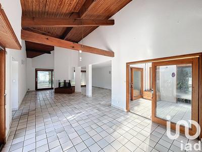 Maison - 260 m² - 5 pièces