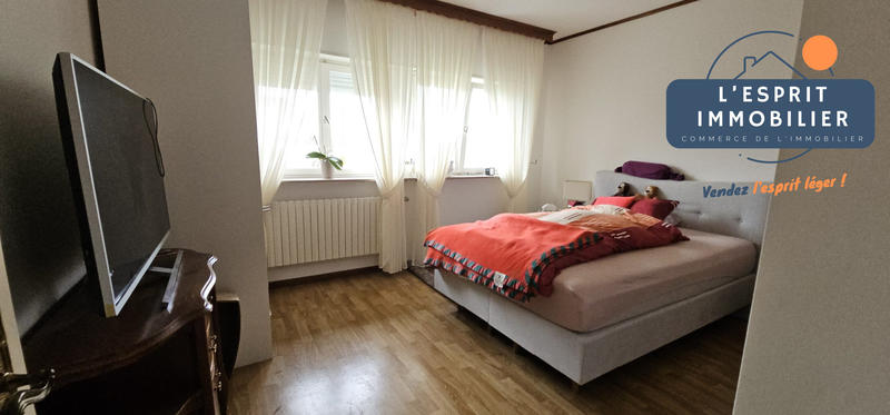 Maison - 223 m² - 7 pièces