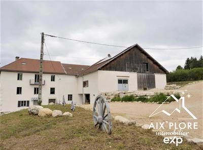 Maison - 240 m² - 6 pièces