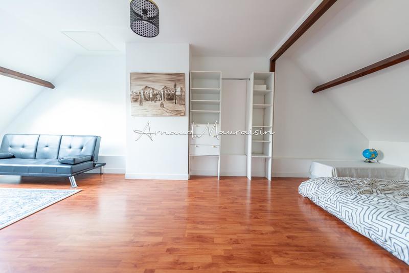 Maison - 147 m² - 6 pièces