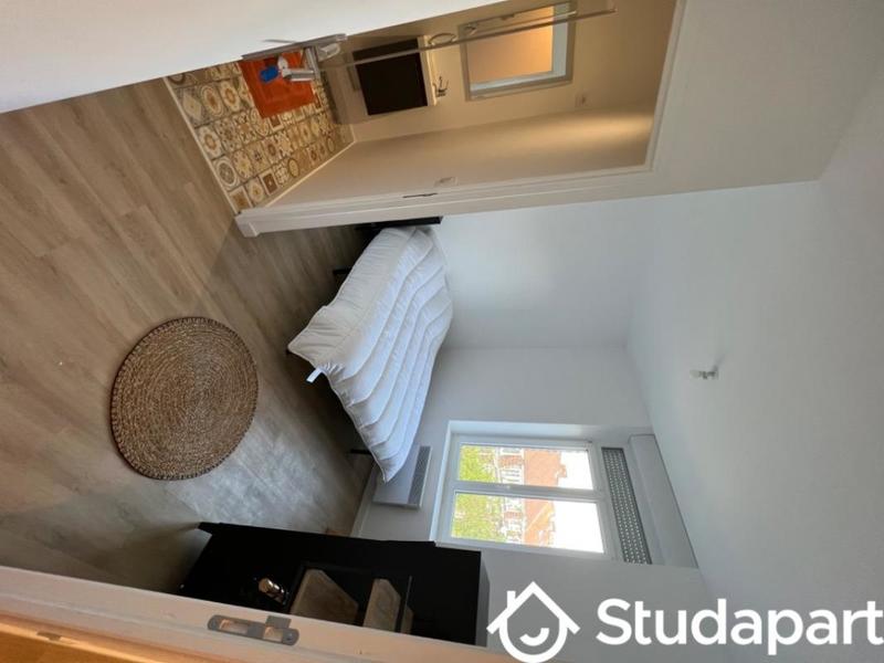 Chambre - 12 m² - 1 pièce