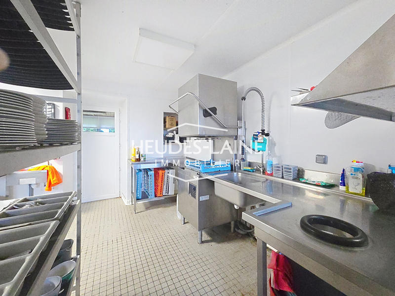 Maison - 250 m² - 5 pièces