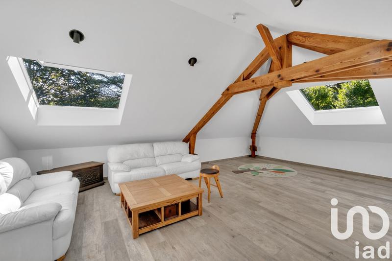 Maison - 285 m² - 9 pièces