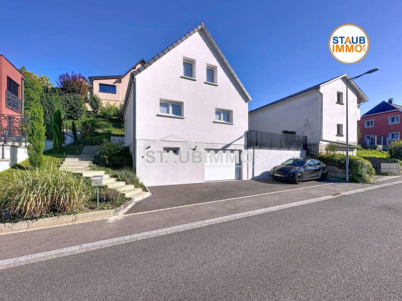 Maison - 80 m² - 5 pièces