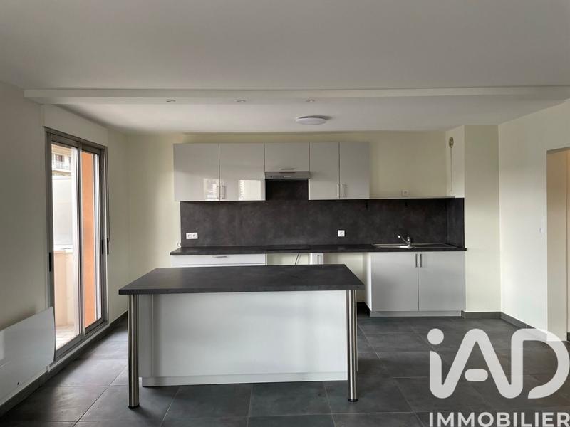 Appartement - 76 m² - 3 pièces