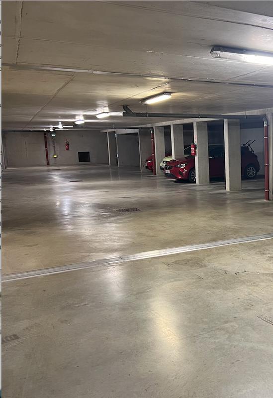 Parking / Garage - 12 m²