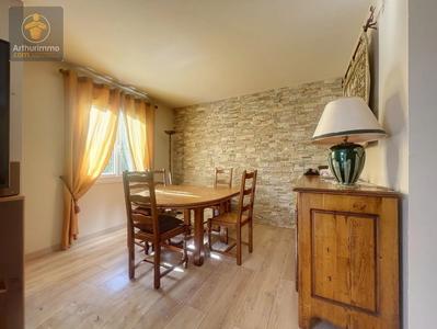 Maison - 176 m² - 7 pièces
