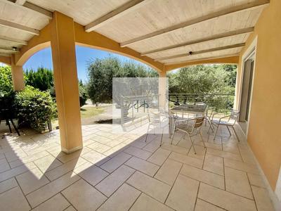 Maison - 138 m² - 5 pièces