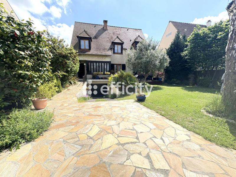 Maison - 165 m² - 6 pièces