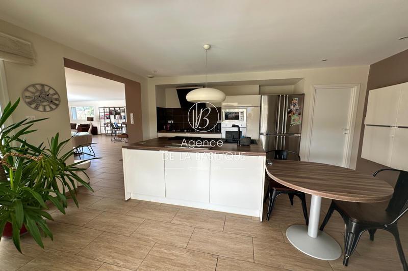 Villa - 225 m² - 7 pièces