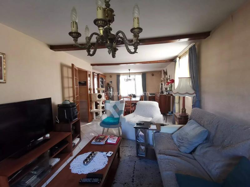 Maison - 95 m² - 5 pièces