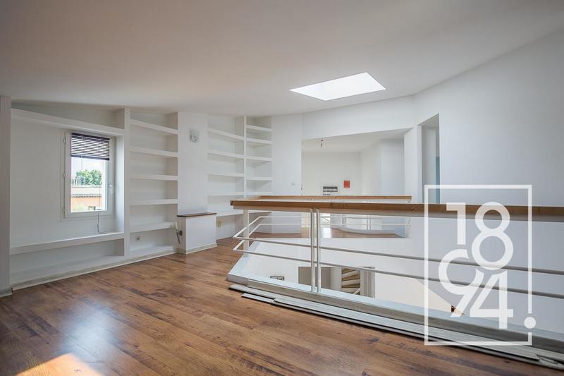 Maison d'architecte - 239 m² - 6 pièces