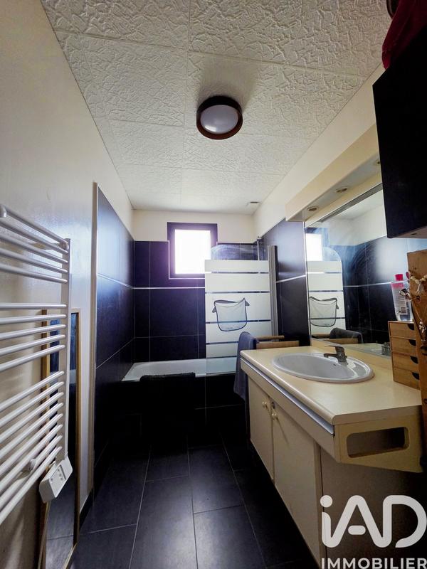 Maison - 93 m² - 4 pièces