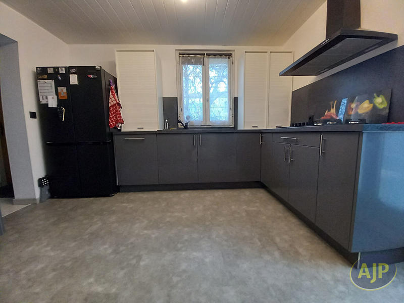 Maison - 140 m² - 6 pièces