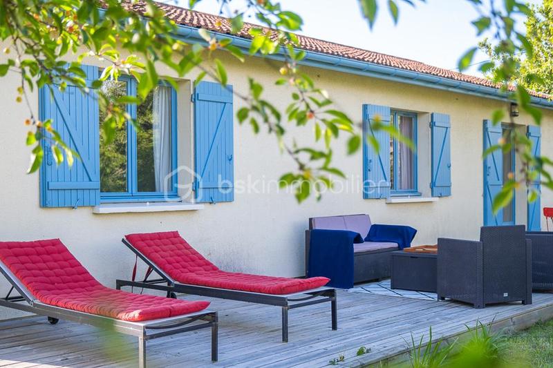 Maison traditionnelle - 96 m² - 4 pièces