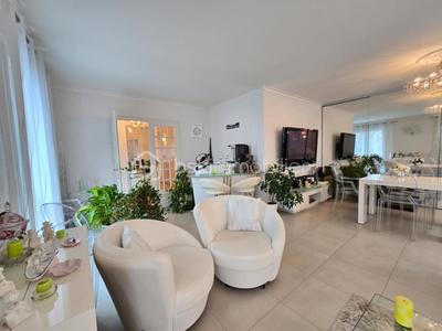 Maison traditionnelle - 110 m² - 5 pièces