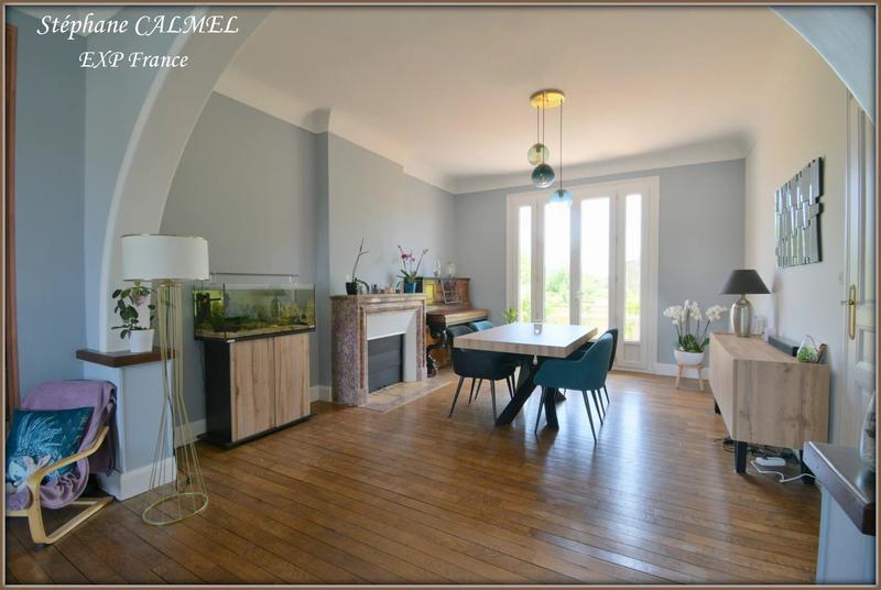 Maison - 209 m² - 9 pièces