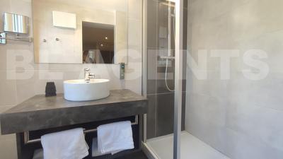 Immeuble - 1 300 m²