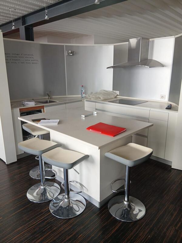 Loft - 75 m² - 2 pièces