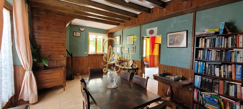 Maison - 200 m² - 8 pièces