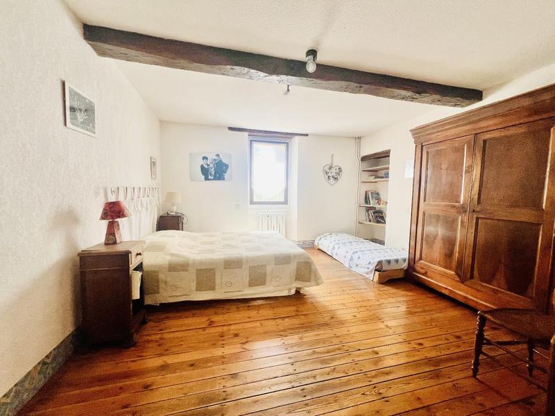 Maison - 250 m² - 10 pièces