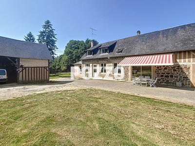 Maison - 137 m² - 7 pièces