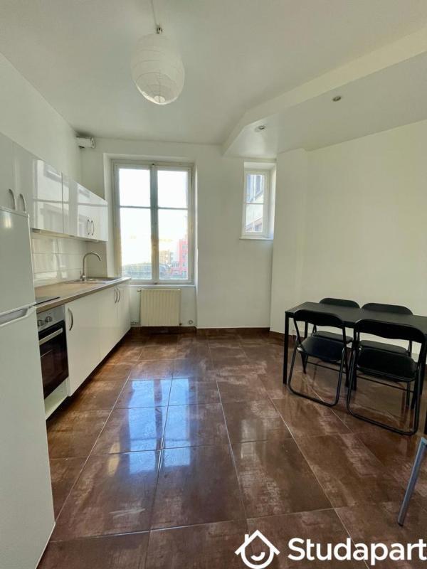 Chambre - 13 m² - 1 pièce