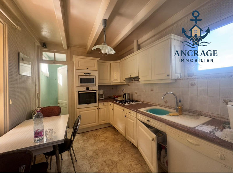 Maison ancienne - 290 m² - 6 pièces