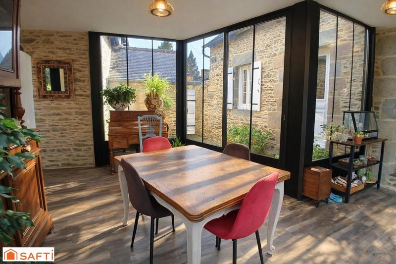 Maison - 149 m² - 8 pièces