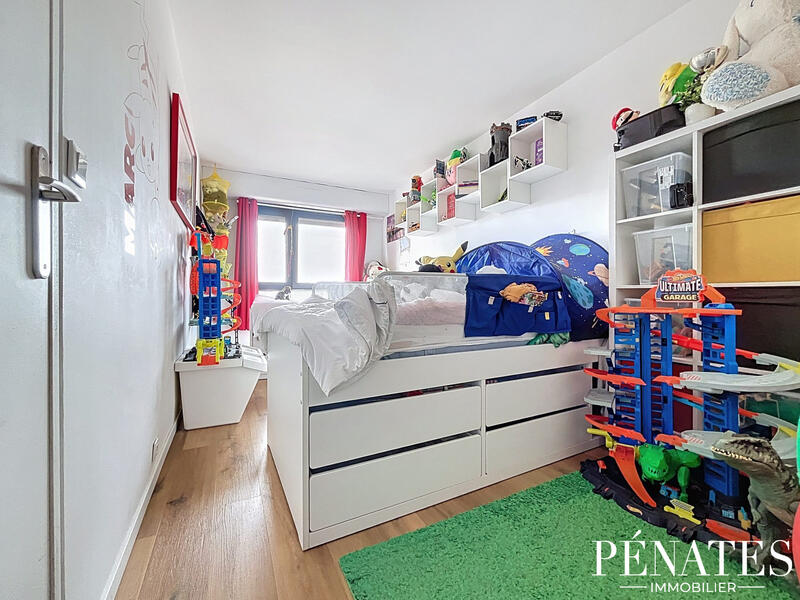 Appartement - 81 m² - 3 pièces