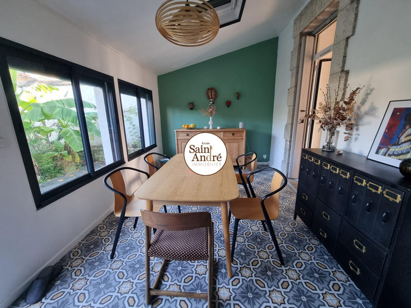 Maison - 165 m² - 8 pièces