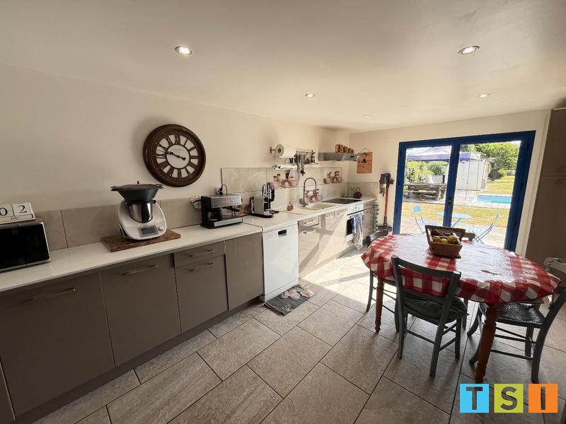 Maison - 151 m² - 6 pièces