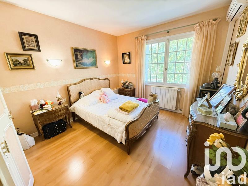 Maison - 176 m² - 9 pièces