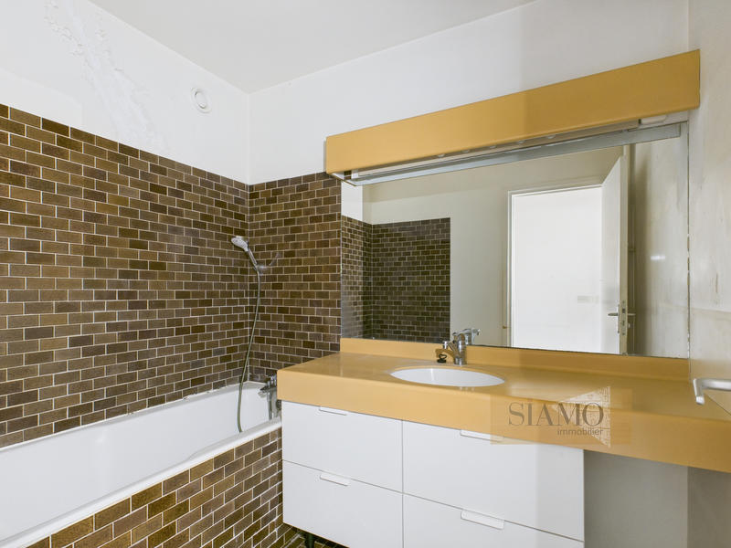 Appartement - 95 m² - 4 pièces