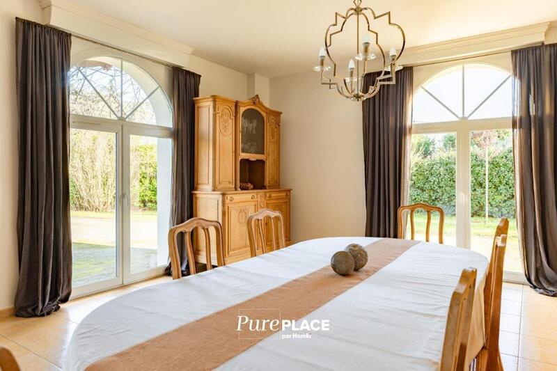 Maison - 390 m² - 7 pièces