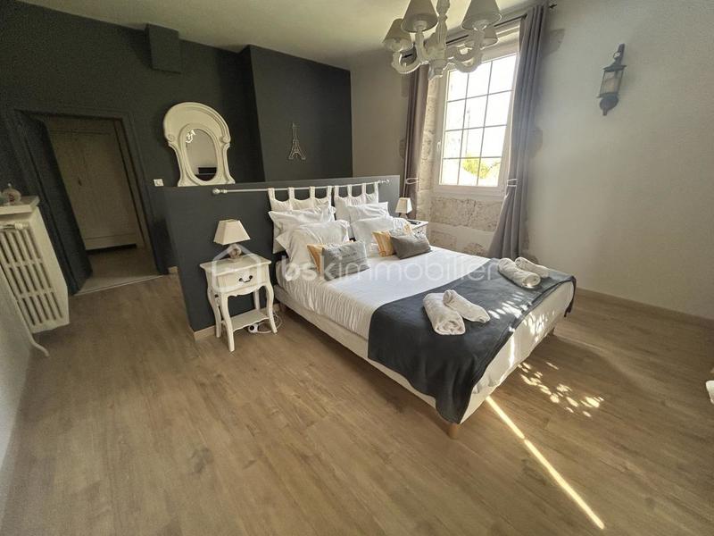 Moulin - 897 m² - 16 pièces