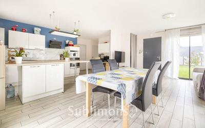 Maison - 89 m² - 5 pièces