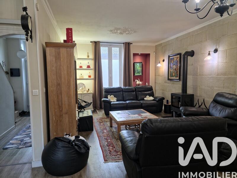 Maison - 214 m² - 9 pièces