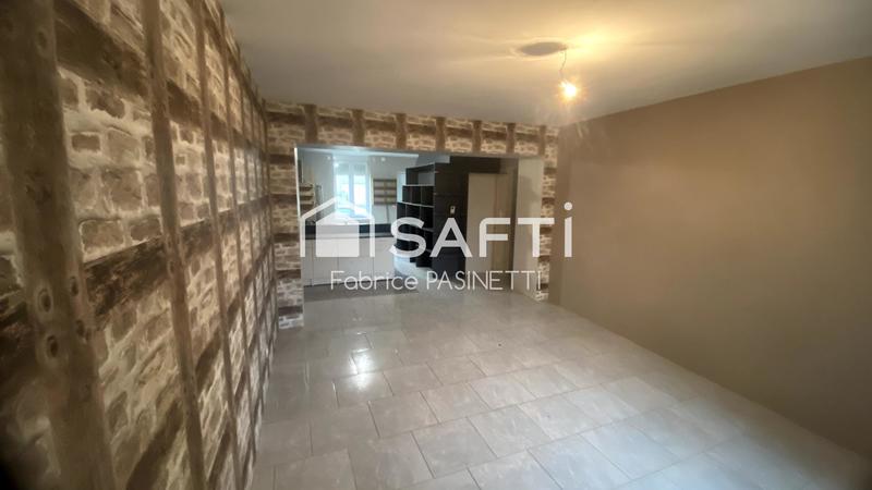 Maison - 180 m² - 5 pièces