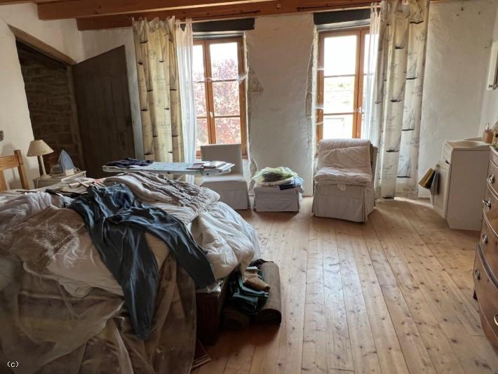 Maison ancienne - 167 m² - 8 pièces