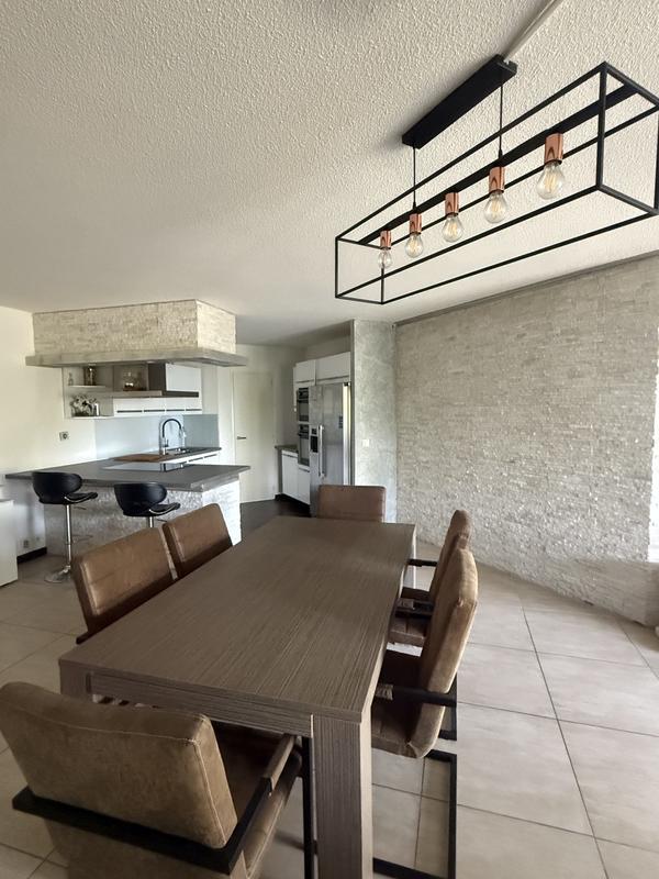 Appartement - 112 m² - 4 pièces