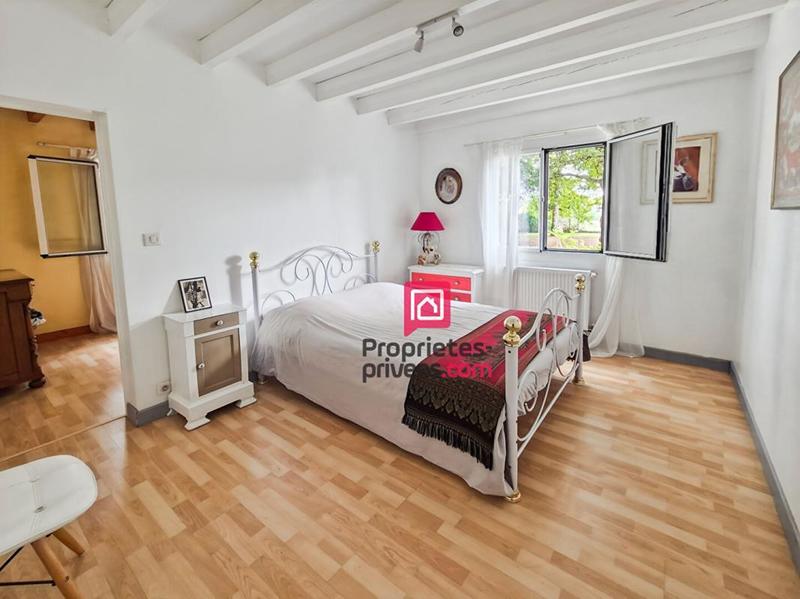 Maison - 225 m² - 8 pièces