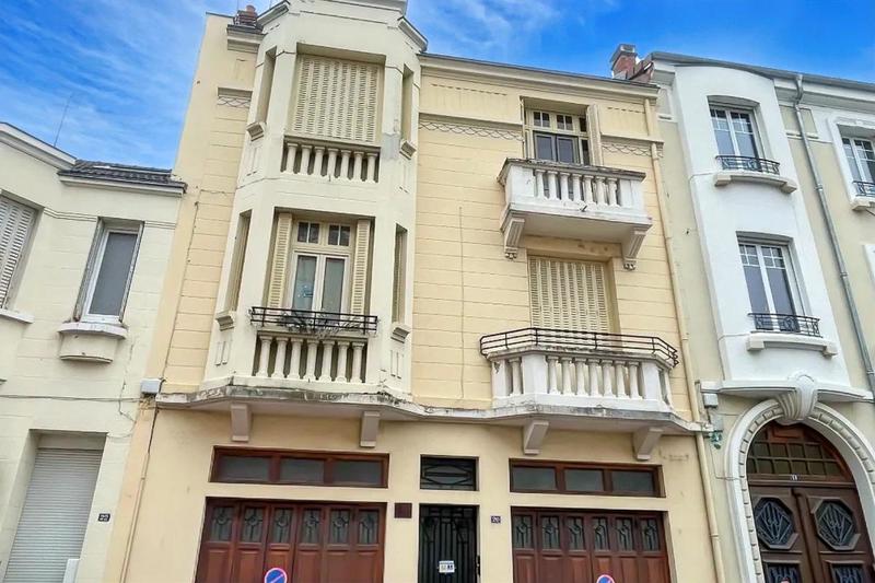 Immeuble - 231 m² - 7 pièces