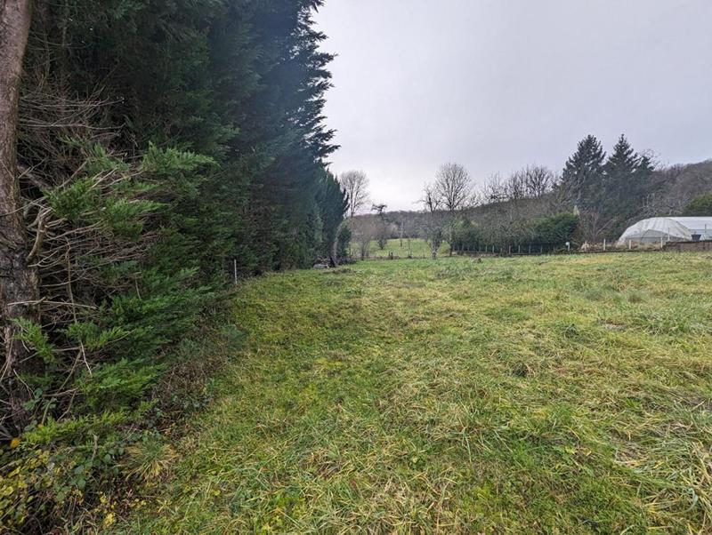Terrain constructible - 1 052 m²