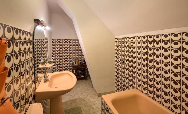 Maison - 335 m² - 11 pièces