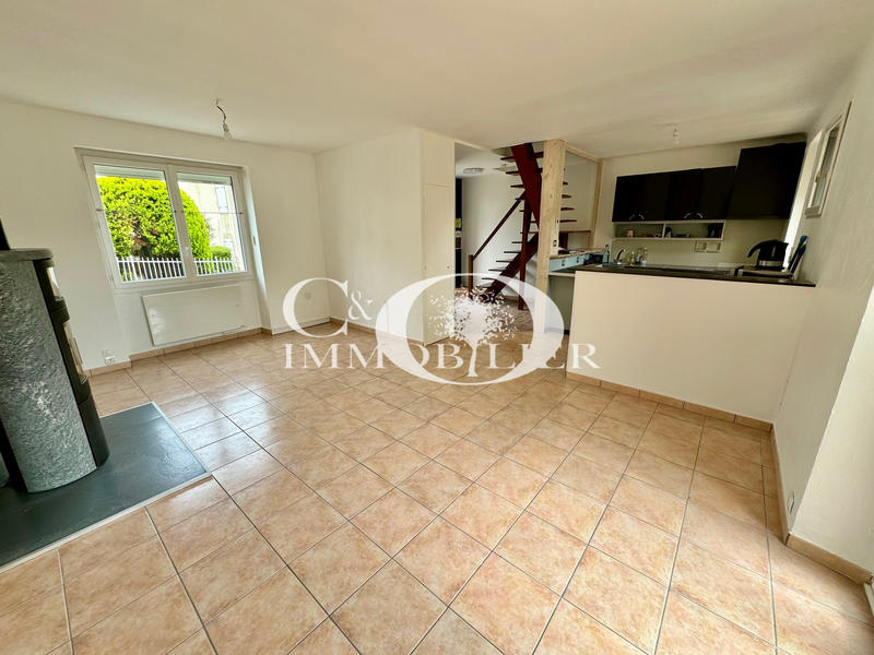 Maison - 95 m² - 5 pièces