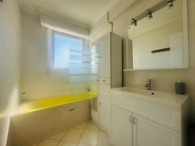 Appartement - 75 m² - 3 pièces