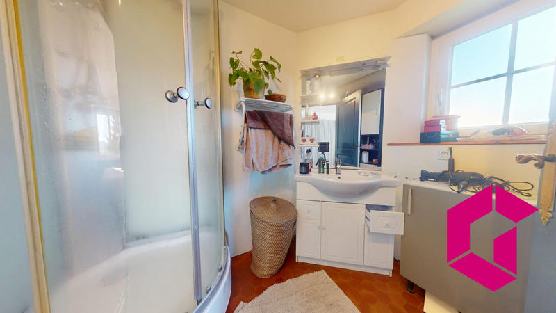 Maison - 160 m² - 8 pièces