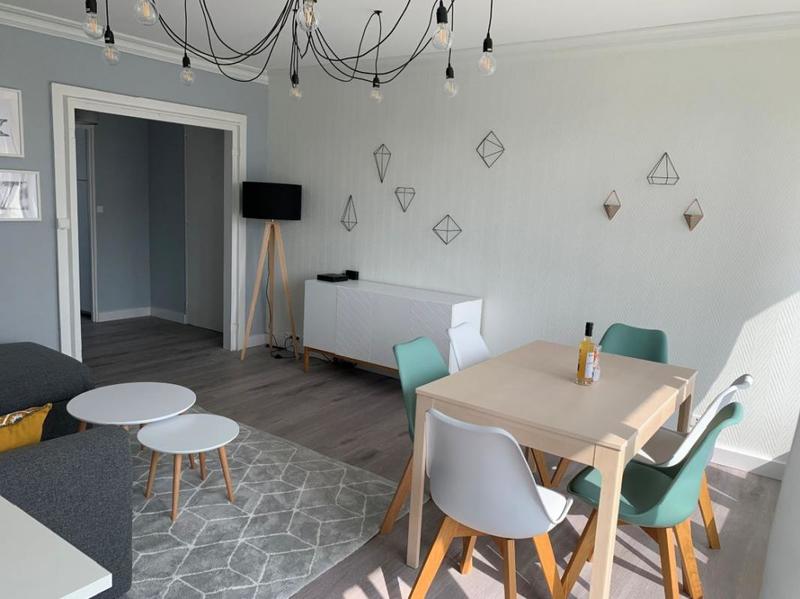 Appartement - 100 m² - 6 pièces